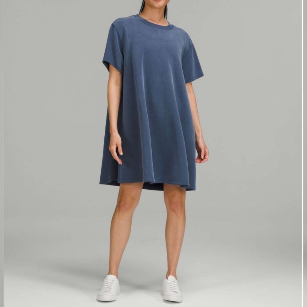 lululemon athletica Short-Sleeve Mini Dress in Slate Blue
